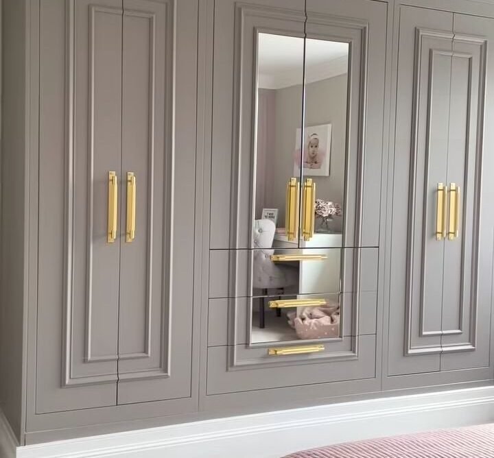 Wardrobe after installation